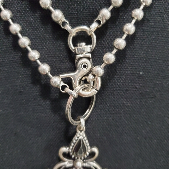 Pretty Necklace - Picture 5 of 7